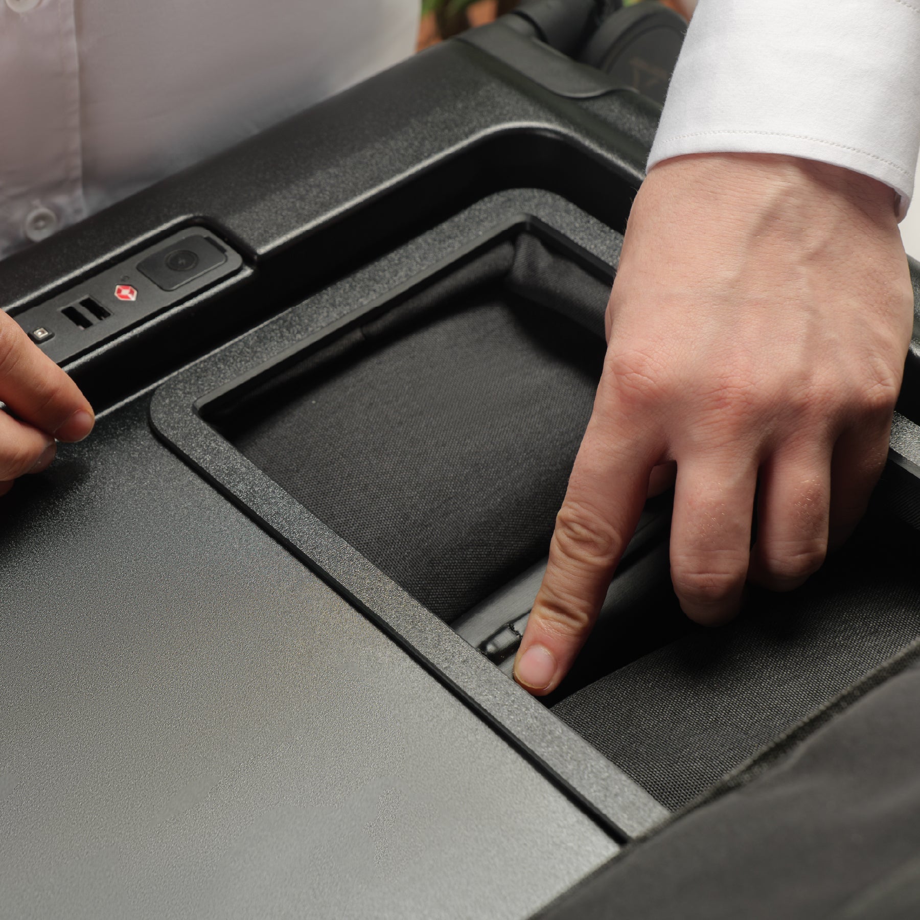 กล่องใส่แว่นกันแดด